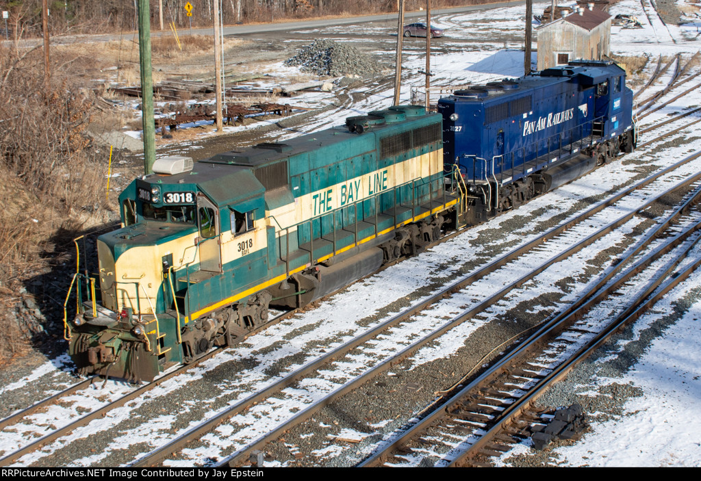 ED-9's power moves around the west end of East Deerfield Yard